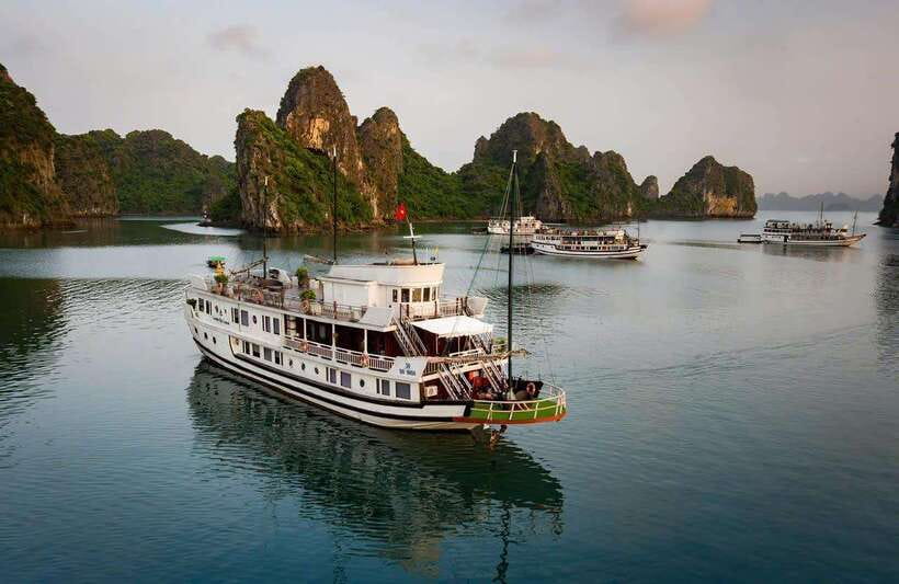 Hanoi: 2-Day Halong Bay Boutique Cruise with Kayaking - Three bays, three different moods