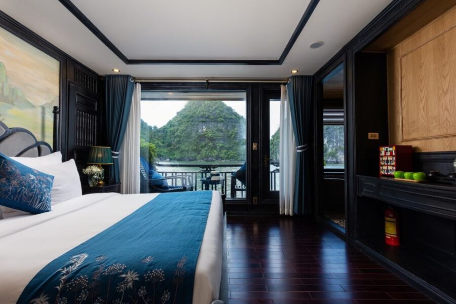 Hanoi: 2-Day Halong & Lan Ha Bay 5-Star Cruise with Balcony - Food, Service, and the Feel of the Boat