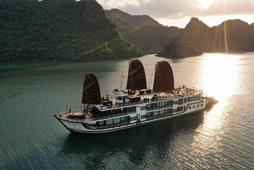 Hanoi: 2D1N Ha Long Bay, Lan Ha Bay by Amanda Luxury Cruise - Tra Bau kayaking, swimming, and the afternoon pause
