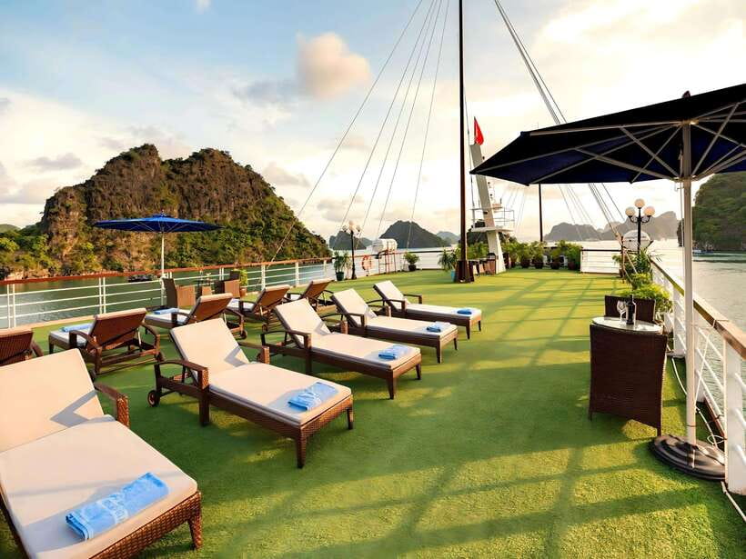 Hanoi: 2D1N Ha Long&Lan Ha Bay by Le Journey Elegance Cruise - Brunch, harbor return, and optional cycling