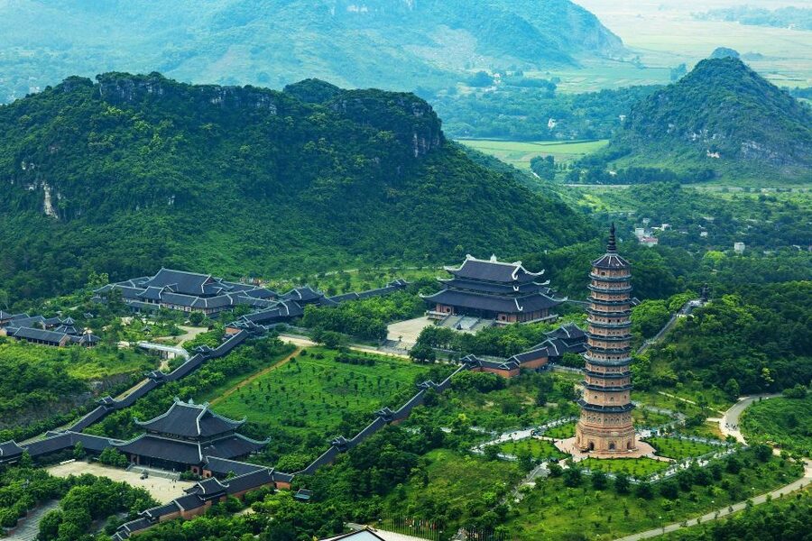 Hanoi: 3-Day Ninh Binh - Ha Long Bay, Cave, kayak, Swimming - The four-hour road to Halong Bay