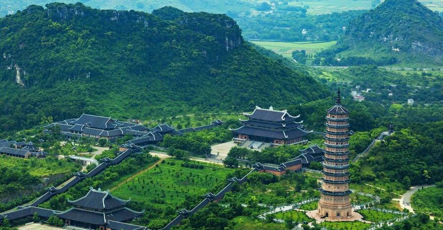 Hanoi: 3-Day Ninh Binh - Ha Long Bay, Cave, kayak, Swimming - Rowing through Trang An’s cave country