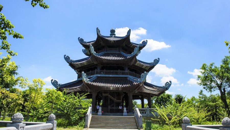Hanoi: 3-Day Ninh Binh Highlights - Lan Ha Bay 5-Star Cruise - Boarding the 5-star Lan Ha Bay cruise