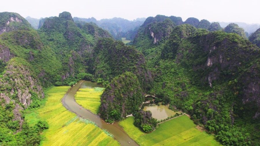Hanoi: 3-Day Ninh Binh Highlights - Lan Ha Bay 5-Star Cruise - Meals, sunset, and the onboard program