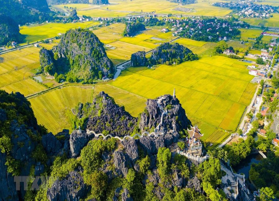 Hanoi: 5-Day Trip Hanoi Tour-Ninh Binh-Ha Long Bay Cruise - Bai Dinh Pagoda and the climb to a 100-ton Buddha