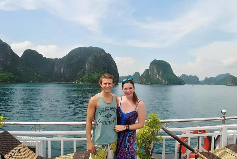 Hanoi:Best 5-Star Ha Long 1 Day Tour with limousine transfer - Titop Island For Swimming Or A Bay View
