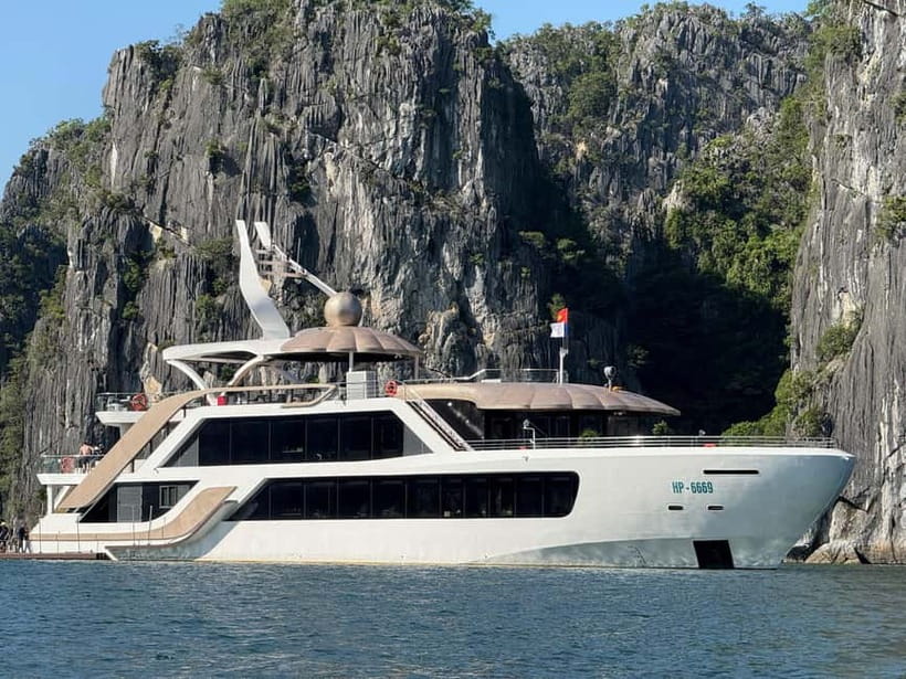 Hanoi: Cat Ba, Lan Ha & Ha Long Bay Luxury Cruise with Lunch - Reaching Viet Hai Village by bike or electric car