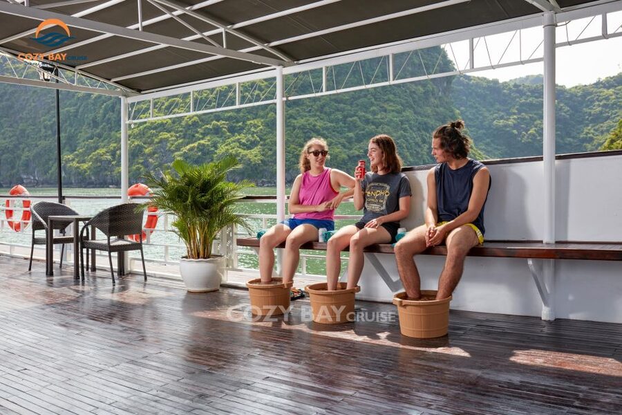 Hanoi: Cozy Halong Bay Overnight Cruise with Meals - Is $112 a good value?