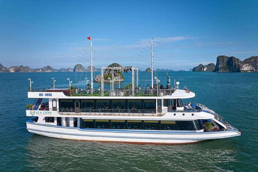Hanoi: Full-Day Halong Bay 5-star Cruise with Kayak & Buffet - Cruising from Tuan Chau Harbor