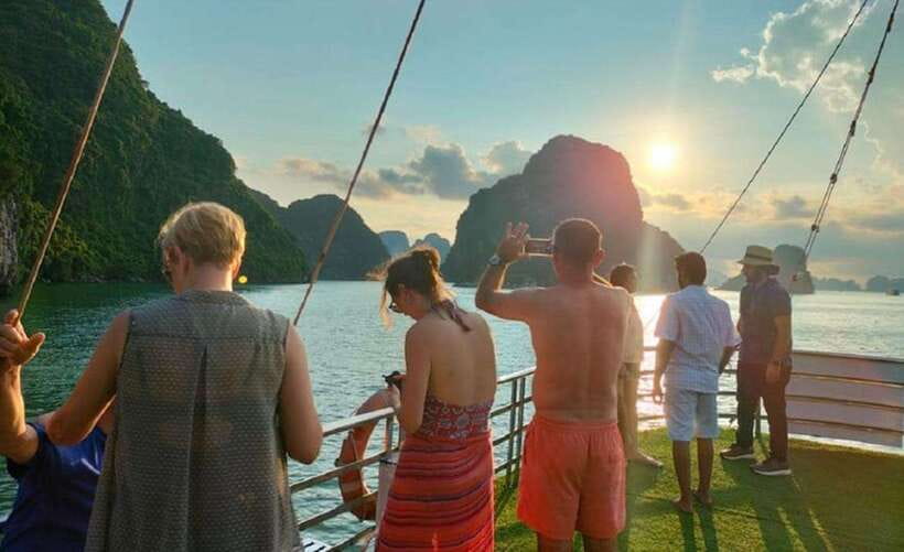 Hanoi: Full-Day Halong Bay Cruise with Kayak, Caves & Lunch - Why this Ha Long Bay day trip works