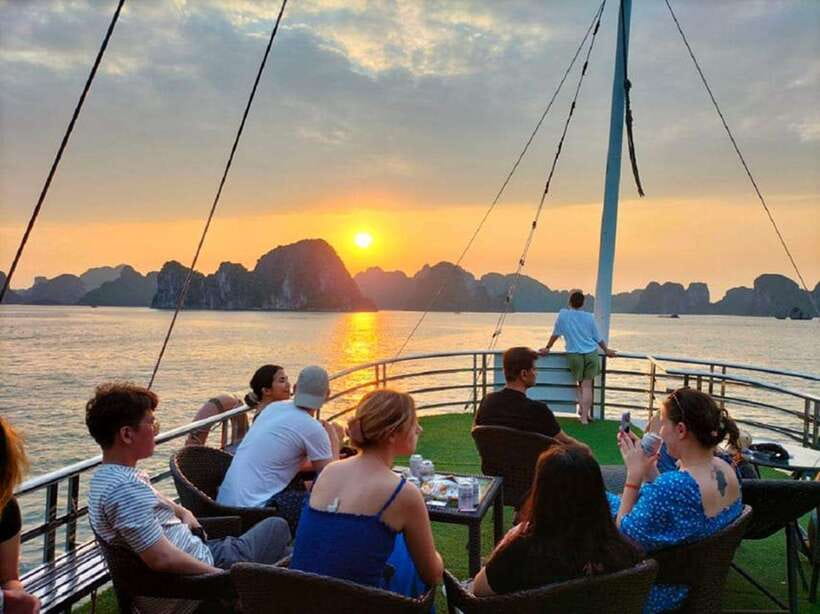 Hanoi: Full-Day Halong Bay Cruise with Kayak, Caves & Lunch - Cruising past Ha Long Bay’s limestone towers