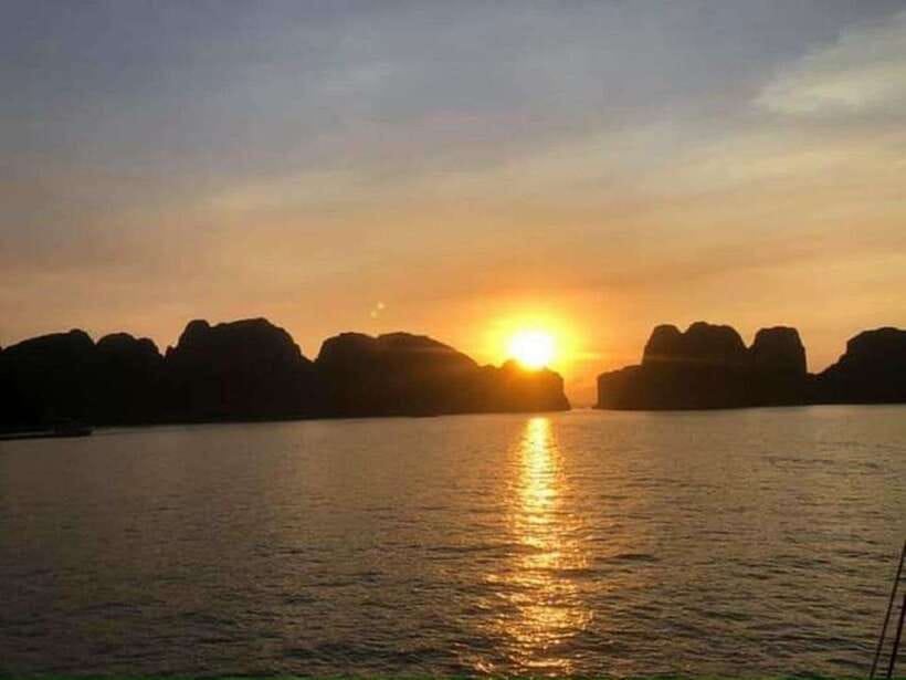 Hanoi: Full-Day Halong Bay Cruise with Kayak, Caves & Lunch - A simple sunset party before the ride home