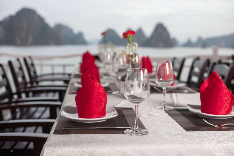 Hanoi: Ha Long Bay 2-Day 1-Night Tour by 4-star Luxury Junk - Cabin comfort and onboard service
