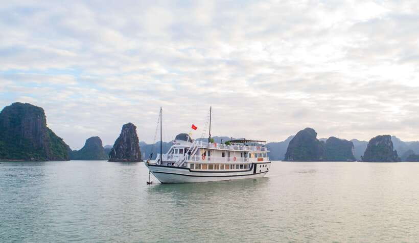 Hanoi: Ha Long Bay 2-Day 1-Night Tour by 4-star Luxury Junk - What the $109 price really includes