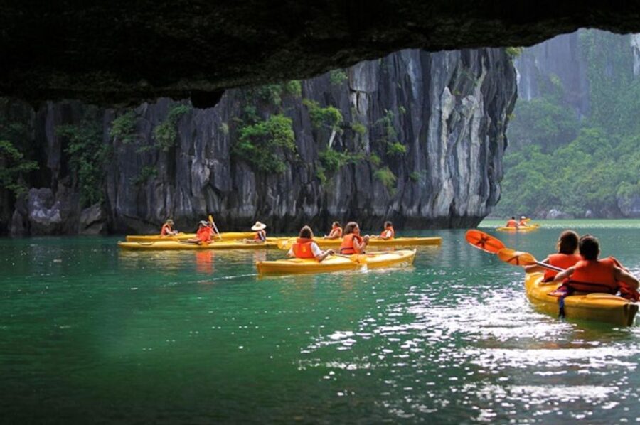 Hanoi: Ha Long Bay Cruise Day Tour visit Titop island & Cave - Who should choose this tour