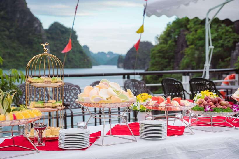 Hanoi: Ha Long Bay Day Tour - Apollo Cruise, Jacuzzi, Buffet - Practical packing advice for Ha Long Bay