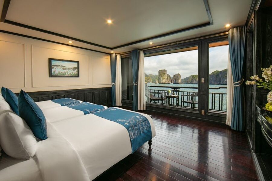 Hanoi: Halong Bay 2-Day 5-Star Balcony Cruise & Bathtub - The cabin: where the extra comfort counts