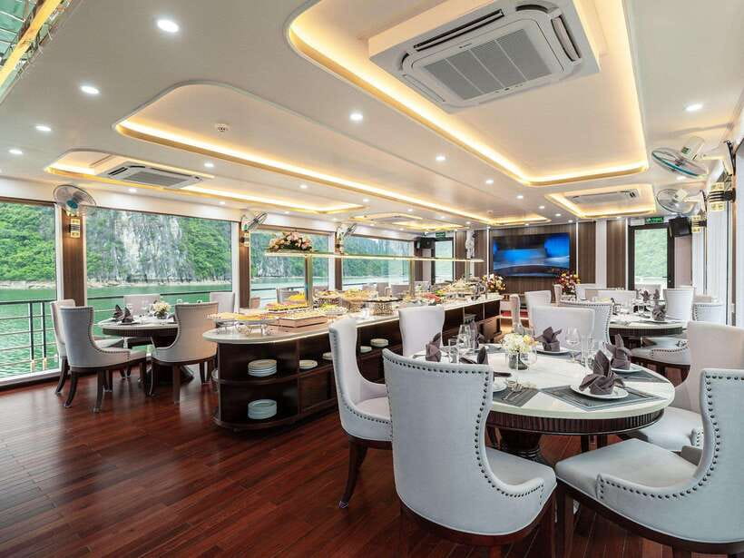 Hanoi: Halong Bay Day Tour with 5-star Cruise & Transfer - Buffet lunch among the limestone islands
