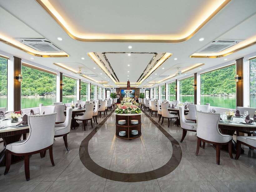 Hanoi: Halong Bay Day Tour with 5-star Cruise & Transfer - Kayaking or bamboo boat at Luon Cave