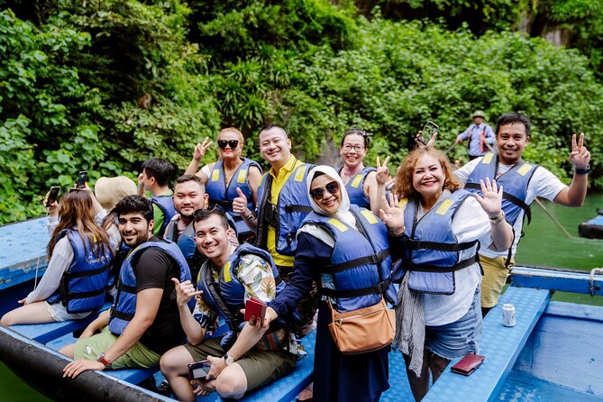 Hanoi: Halong Bay Luxury Option – Titop, Surprise Cave, Kayak - Titop Island gives you a real choice