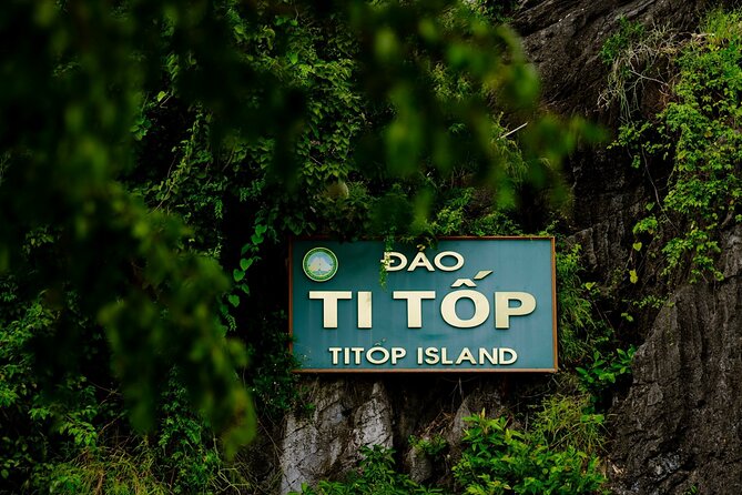 Hanoi: Halong Bay Luxury Option – Titop, Surprise Cave, Kayak - Luon Cave by kayak or bamboo boat