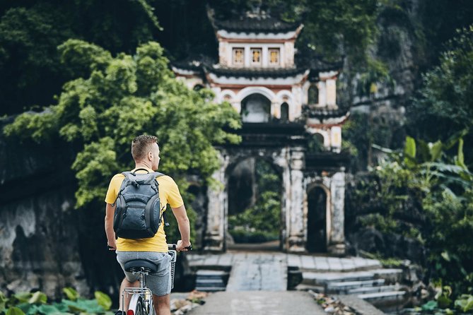Hanoi - Hoa Lu -Tam Coc -Halong Bay 5days/4nights - Morning Tai Chi, Thien Canh Son Cave, and Hon Co Island