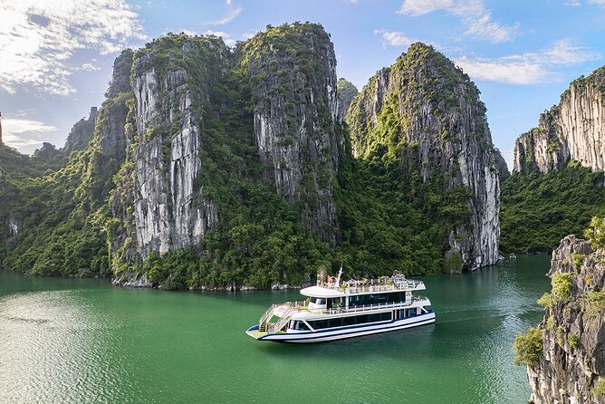 Hanoi Luxury Day Cruise to Ha Long Bay All Inclusive with Buffet - Key points to know before you book