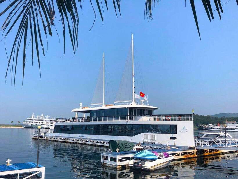 Hanoi: Luxury Lan Ha Bay Jade Sails Cruise with Buffet Lunch - Kayaking and swimming at Ao Ech