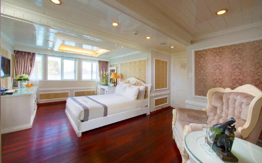 Hanoi/Ninh Binh:3 Day 2 Night Bai Tu Long Bay Luxury Junk - Who will enjoy this cruise most