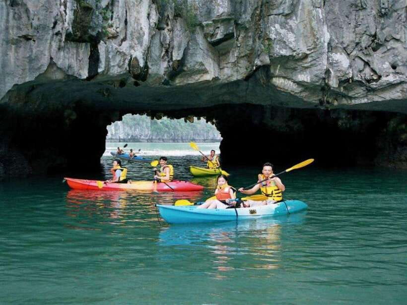 Hanoi: Overnight Ha Long Bay 2-Day 1-Night Cruise - Sunset, cooking, and an evening on board