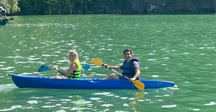 Hanoi: Roundtrip Halong Bay Islands, Caves, Kayaking & Lunch - Boarding at Tuan Chau and settling into the boat