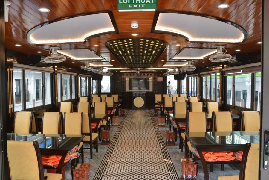 Hanoi: Roundtrip Halong Bay Islands, Caves, Kayaking & Lunch - Sung Sot Cave, Ha Long Bay’s grandest cave stop