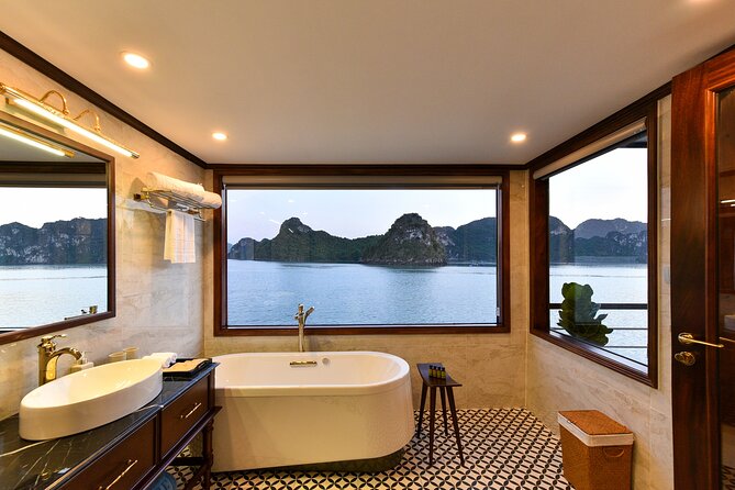 Heritage Binh Chuan 2 Days 1 Night discovery in Lan Ha Bay - Day one: lunch, scenery, and settling into the rhythm