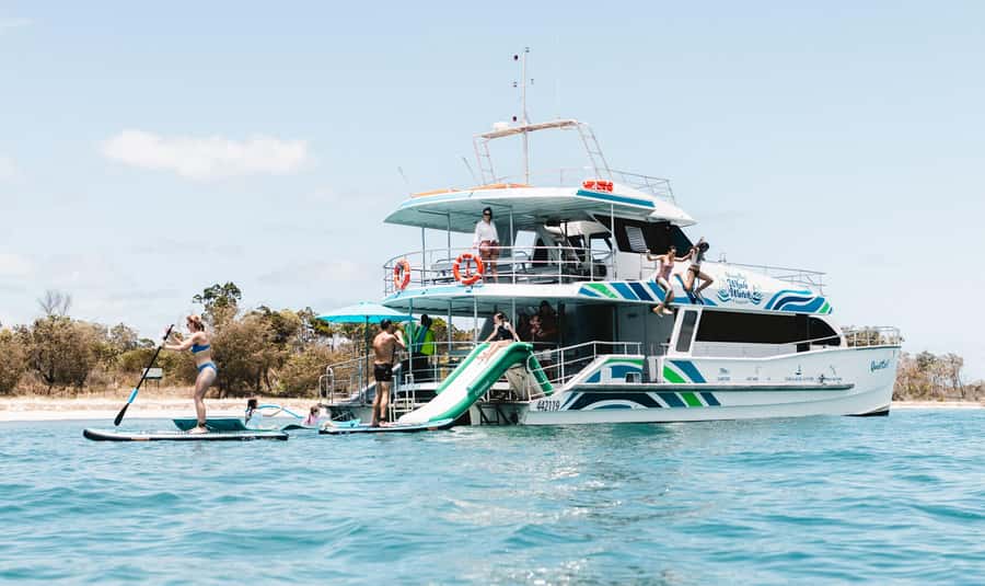 Hervey Bay: Aqua Oasis Cruise - Kingfisher Bay Resort and the K’Gari option