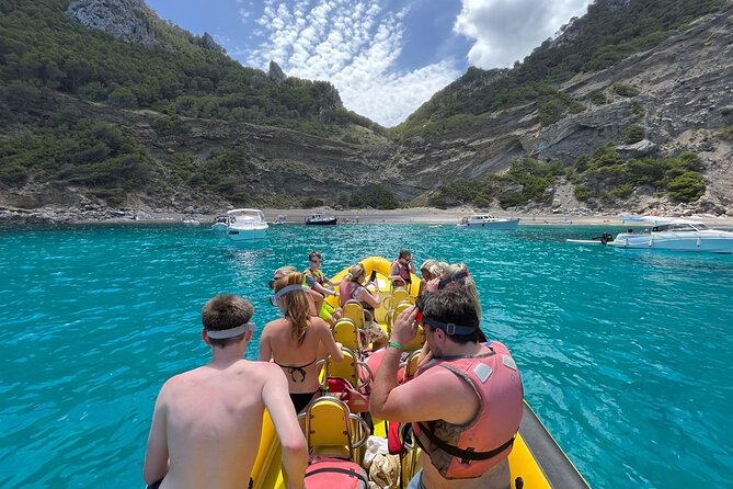 High-Speed Speedboat Adventure in the Bay of Alcudia - Who will enjoy this ride most
