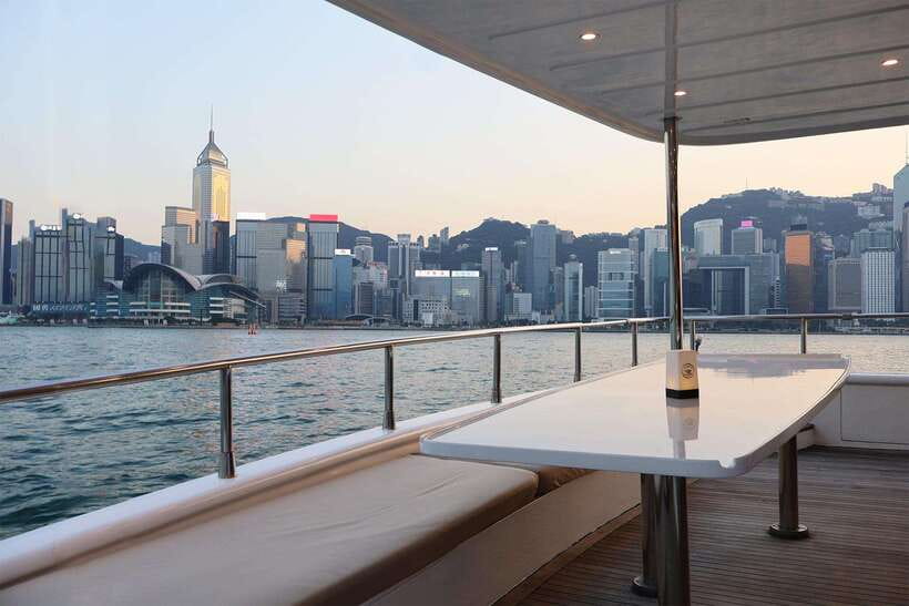 HK: Victoria Harbor Tour & Symphony of Lights (Free Drinks) - Drinks, beer, and the snack plate