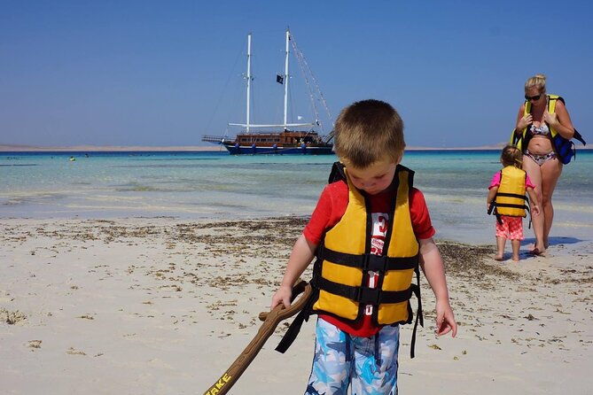 Hurghada Pirates sailing boat to Orange bay & Buffet Lunch - A buffet lunch served inside the boat