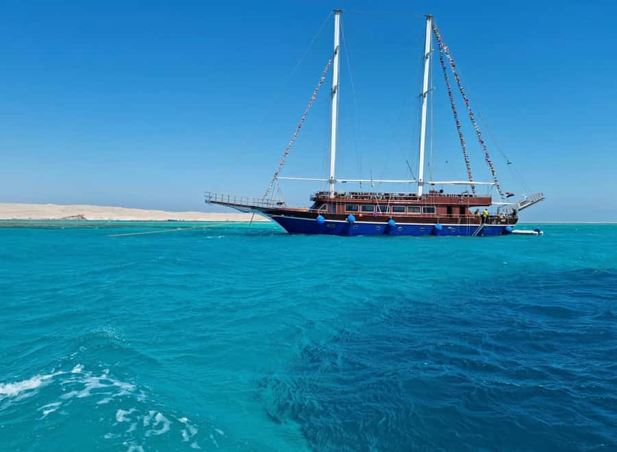 Hurghada: Pirates Sailing Boat to Orange Bay with Transfers - Children’s entertainment: useful, but not always enough