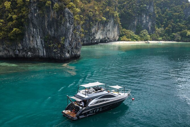 Hype Yacht : VIP tour Krabi Islands & Phang Nga Bay from Phuket - Royal Phuket Marina starts the day smoothly