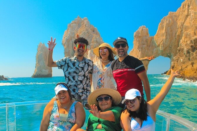 Instagrammable Glass-bottom boat trip in Los Cabos Bay - What the beach and marine-life views add