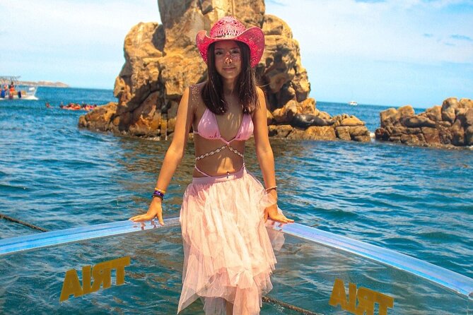 Instagrammable Glass-bottom boat trip in Los Cabos Bay - Who will enjoy this one-hour Cabo boat trip?