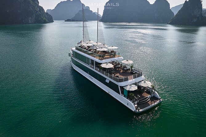 JADESAILS CRUISE-The Most Luxurious Day Tour in Ha Long Bay & Lan Ha Bay - What the Jadesails day is really like