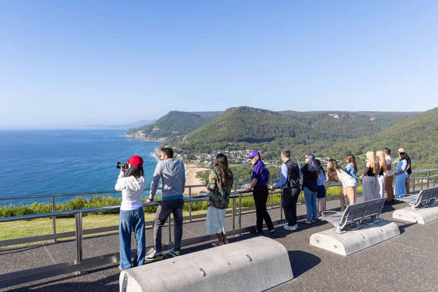 Jervis Bay Dolphin Cruise, Lunch, Berry&Kiama Blowhole Tour - Stanwell Tops and the Seacliff Bridge