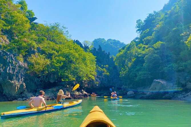 Kayak Adventure Experience at Lan Ha Bay - A guide who helps shape the day