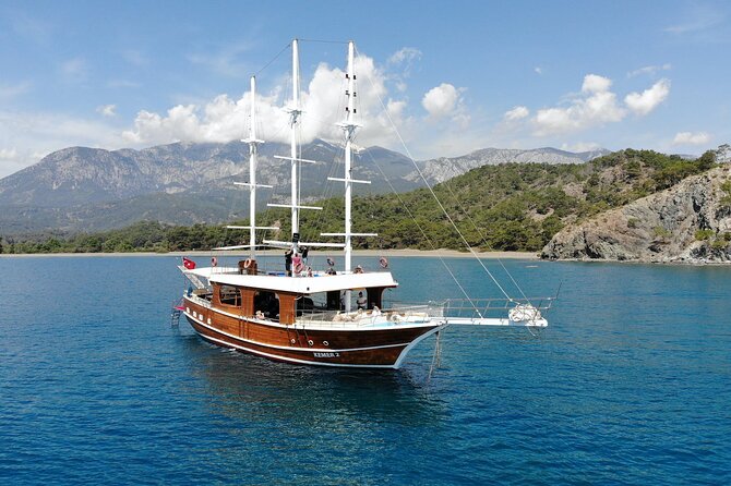 Kemer Bay Blue Cruise from Kemer - Boat comfort, music, and available space