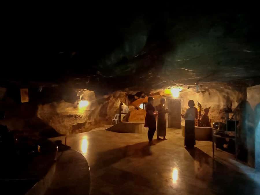 Khao Lak: Three Temples Tour in Phang Nga - Dragon Cave and its 200-plus steps