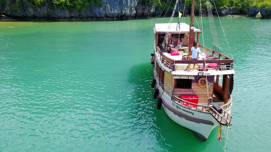 Khao Lak: Traditional boat to Phang Nga Bay and Hong Island - Phang Nga Bay and its dramatic rock scenery