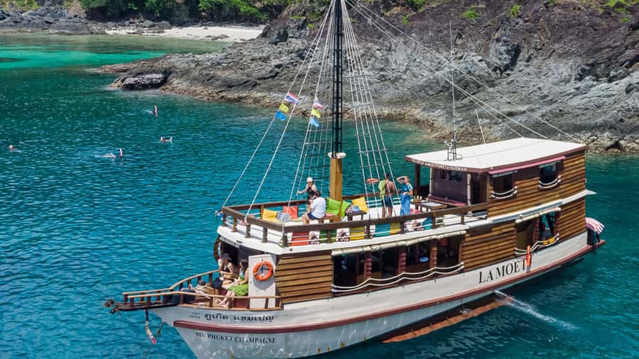 Khao Lak: Traditional boat to Phang Nga Bay and Hong Island - Starting from Khao Lak with breakfast on board