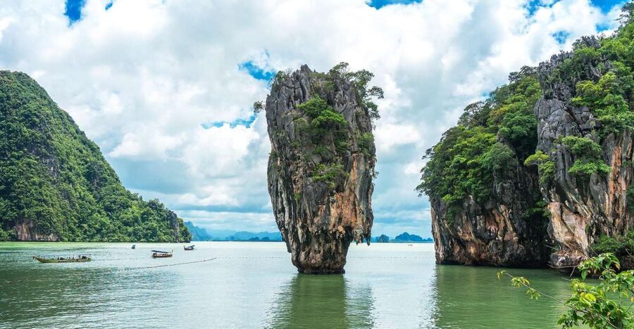 Ko Yao Noi: Phang Nga Bay Day Tour on a Long-Tail Boat - Koh Panak opens the bay with cliffs and caves