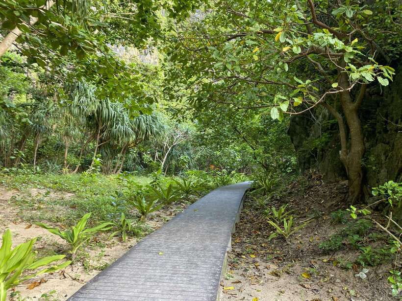 Koh Phi Phi: Early Morning Maya Bay, Bamboo Speedboat Tour - Nuy Bay is a brief final look